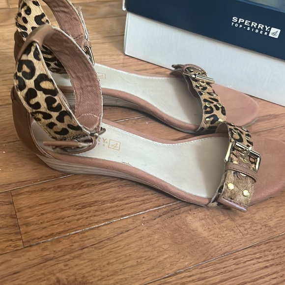 Sperry Top Sider Sandals - Picture 2 of 4